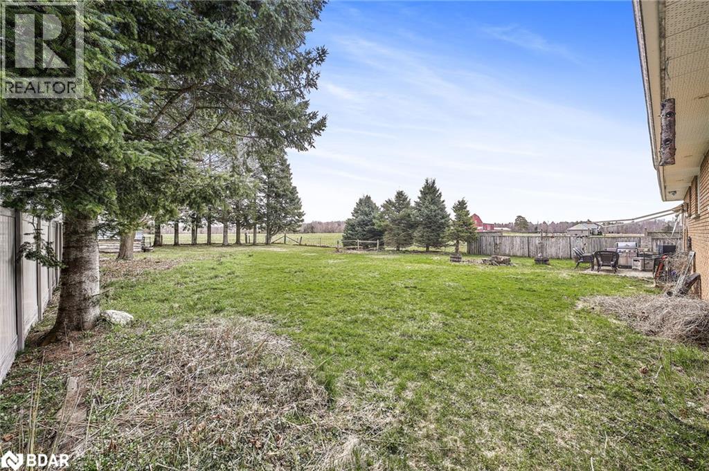 Photo 22 of 7925 10 County Road, Angus ON