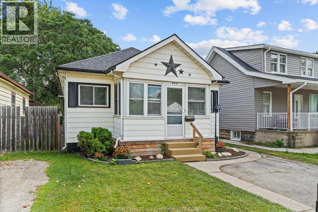 Photo 22 of 990 Campbell, Windsor ON