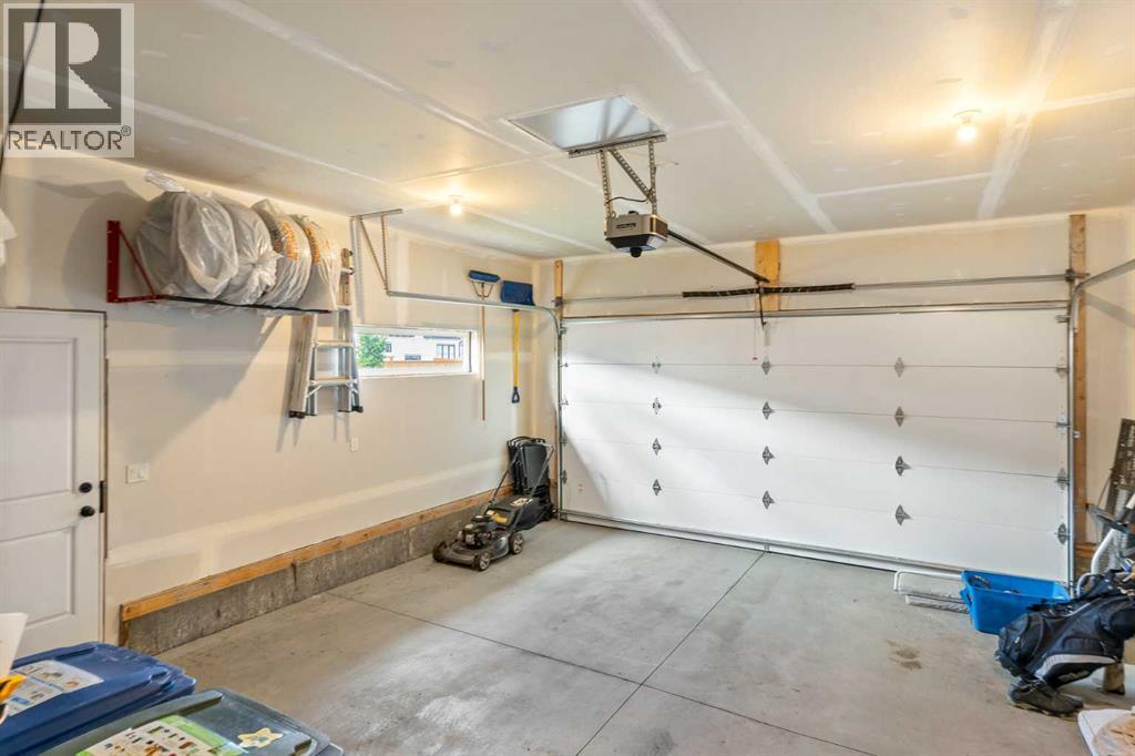 Photo 40 of 800 Reynolds Manor Sw, Airdrie AB