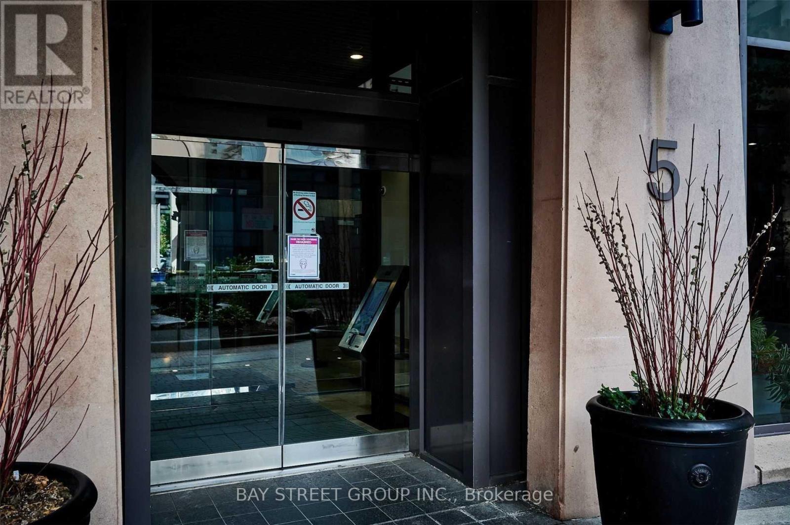 Photo 3 of 1107 5 Northtown Way, Toronto ON