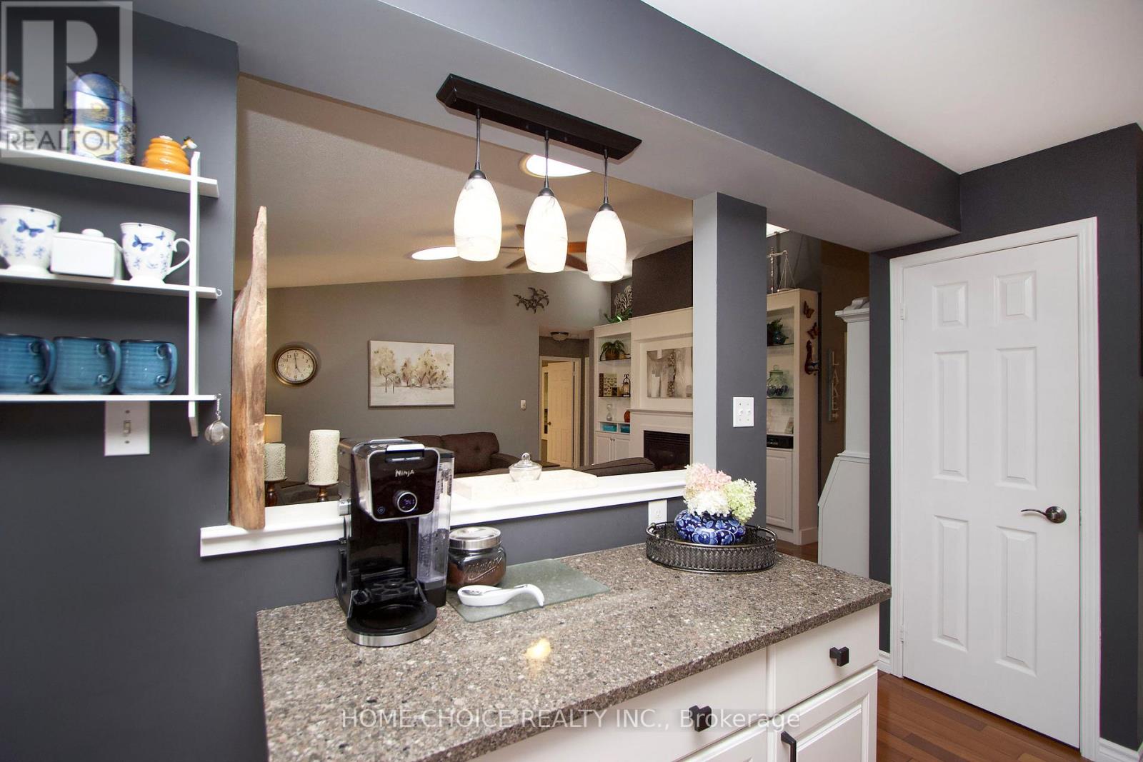 Photo 17 of 29 Cornerbrook Court, Clarington ON