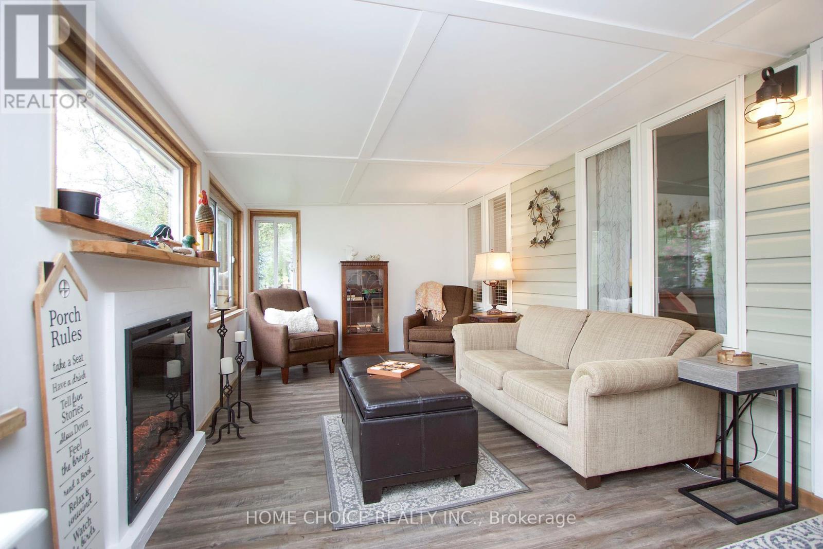 Photo 19 of 29 Cornerbrook Court, Clarington ON