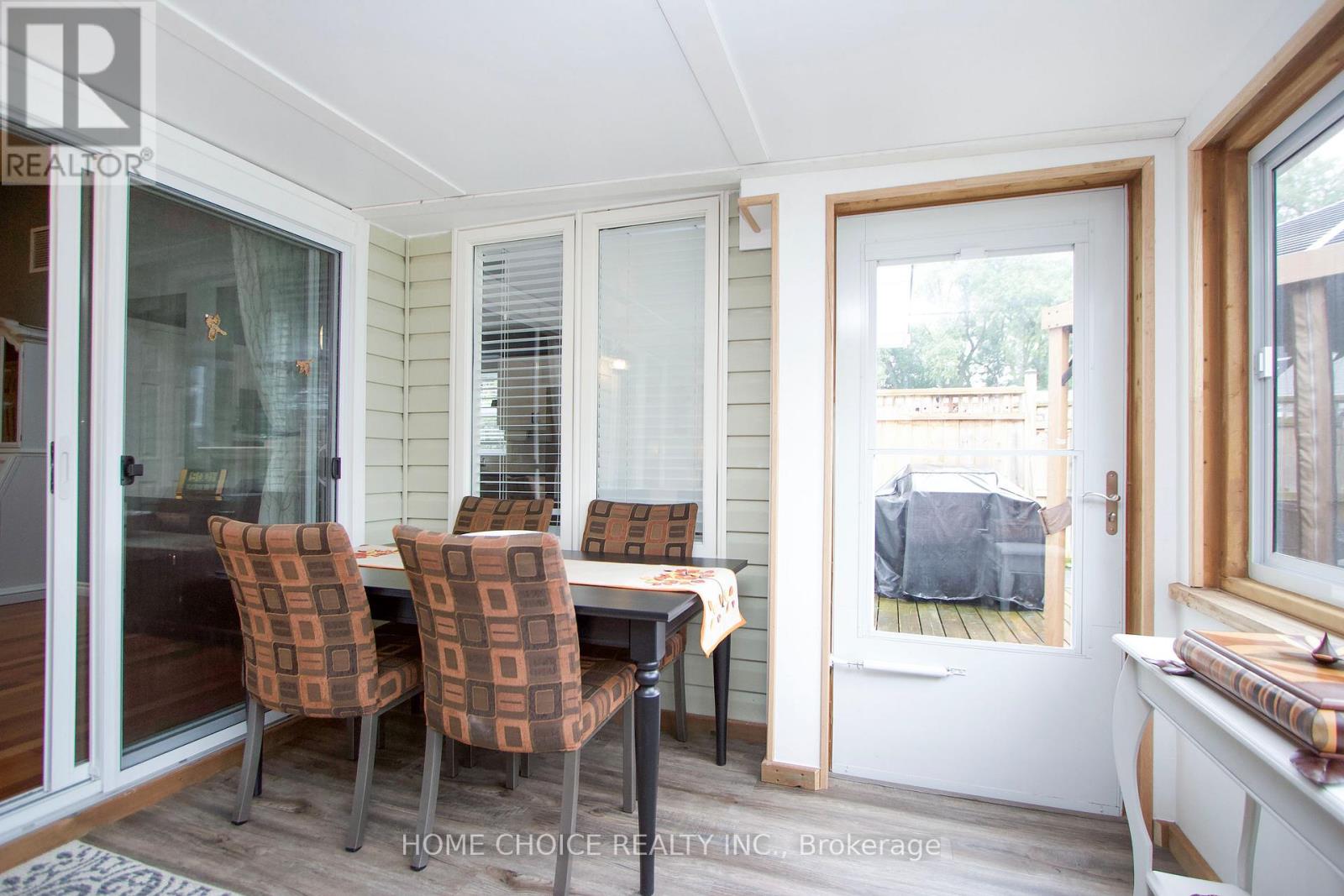 Photo 21 of 29 Cornerbrook Court, Clarington ON