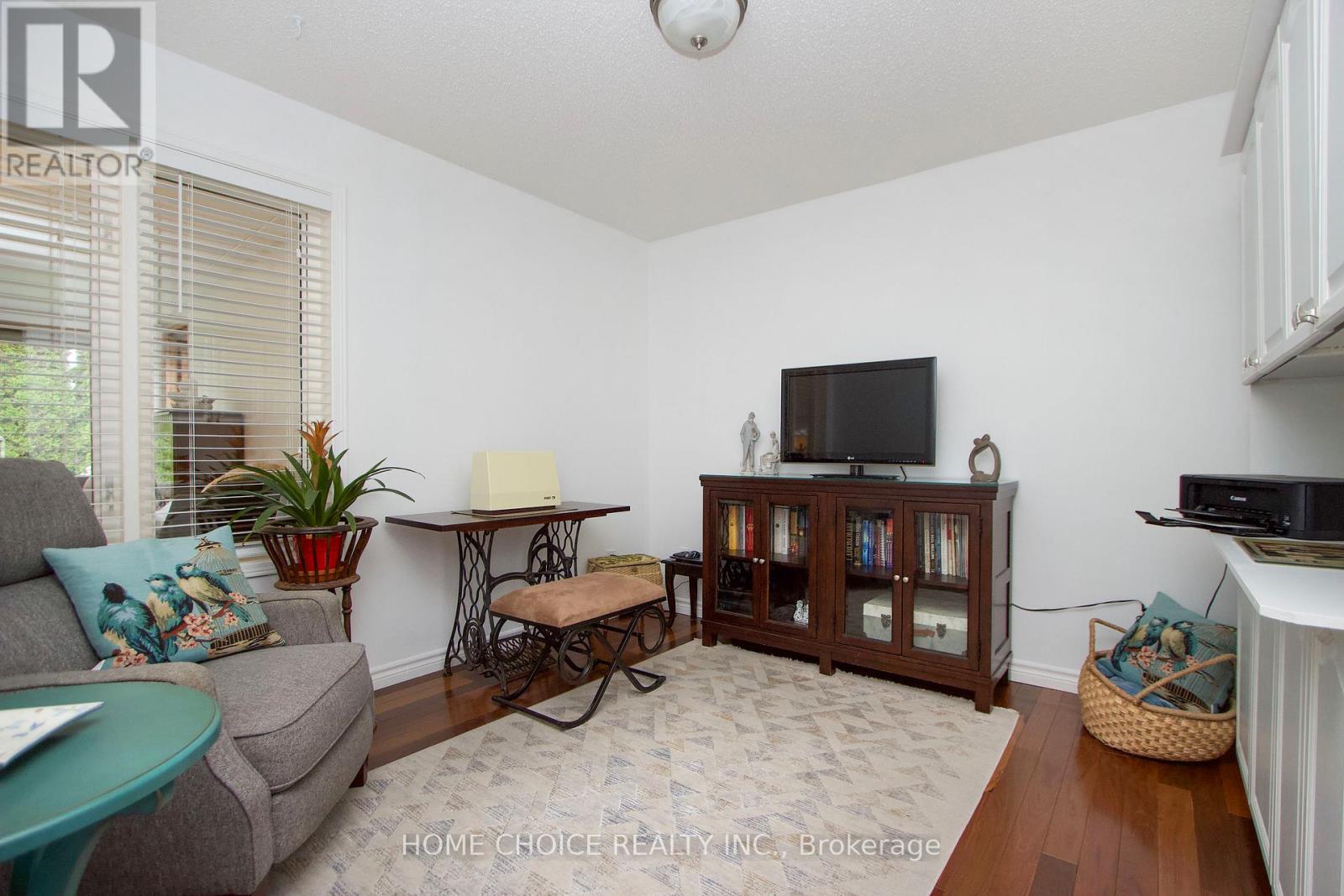 Photo 25 of 29 Cornerbrook Court, Clarington ON