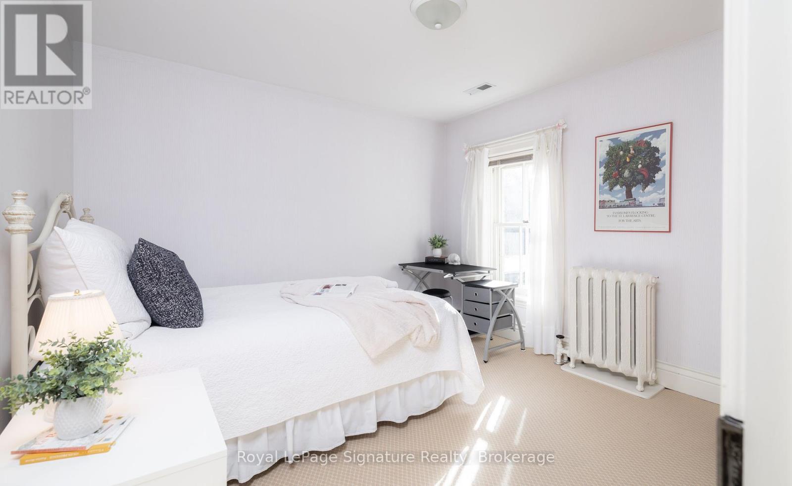 Photo 29 of 186 Third Street, Collingwood ON