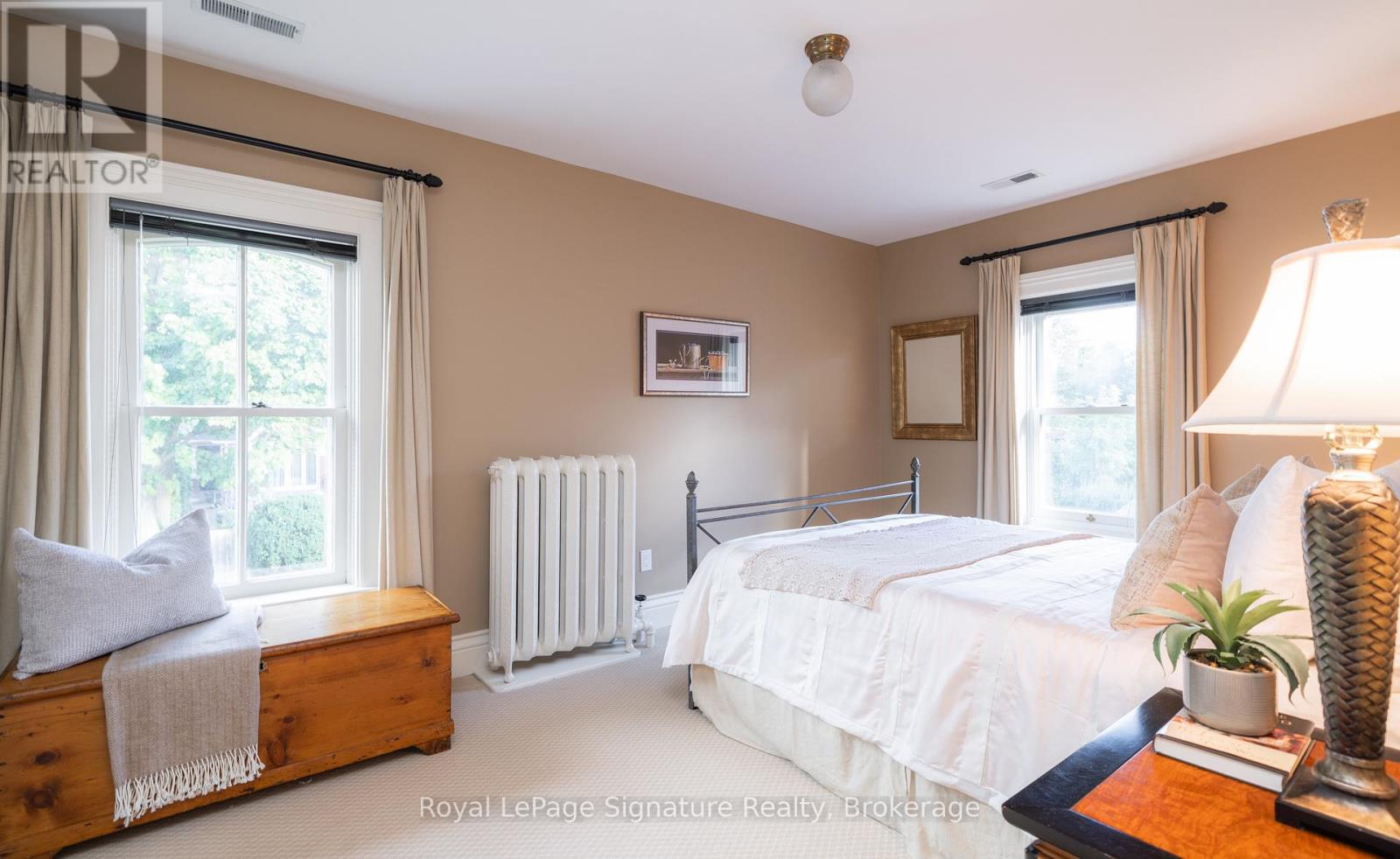 Photo 31 of 186 Third Street, Collingwood ON