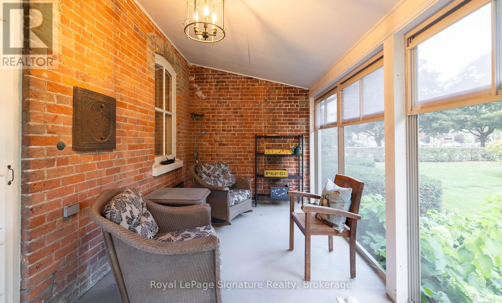 Photo 33 of 186 Third Street, Collingwood ON