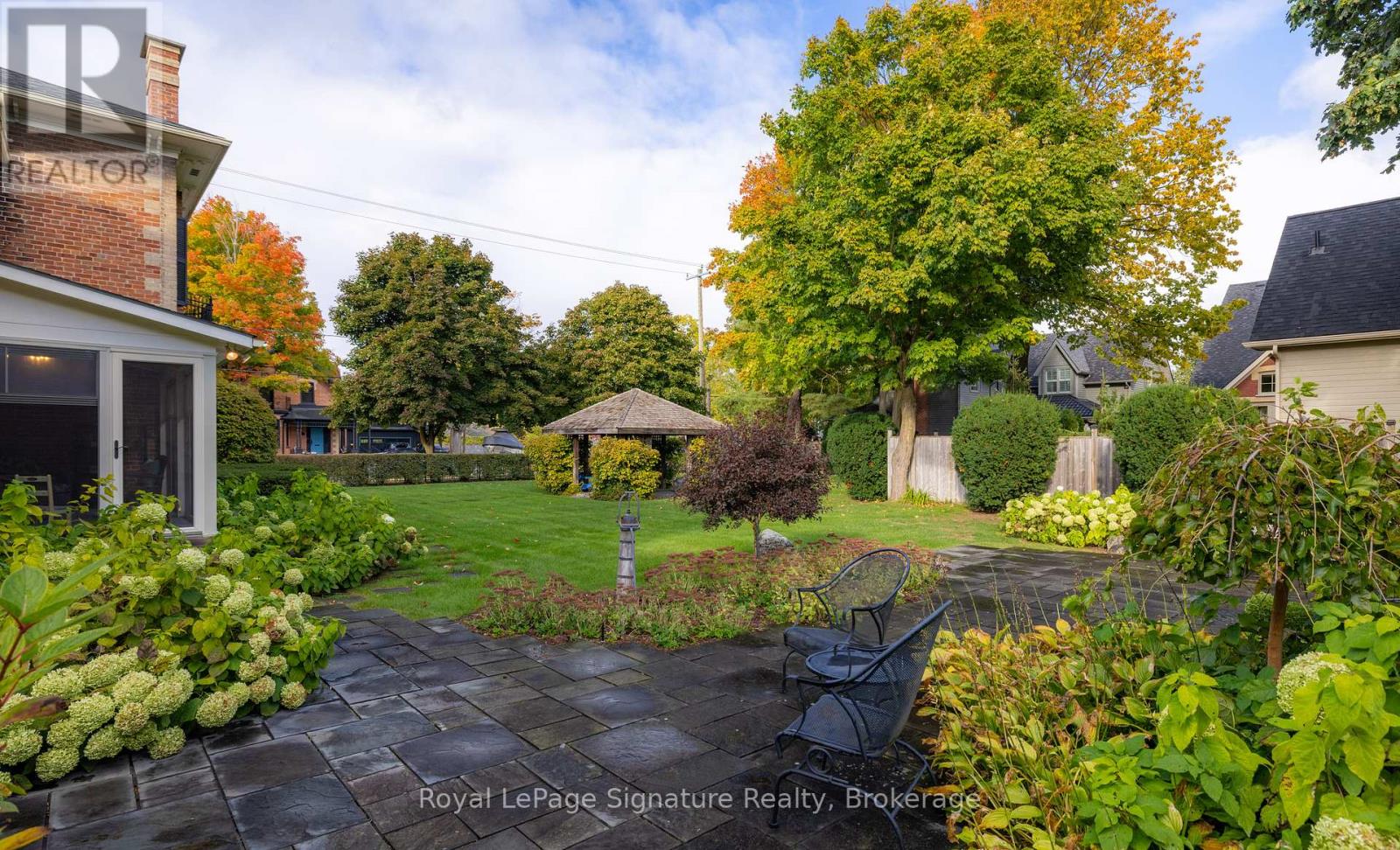Photo 36 of 186 Third Street, Collingwood ON