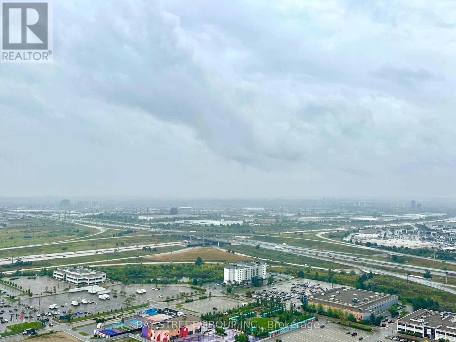 Photo 20 of 4102 28 Interchange Way, Vaughan ON