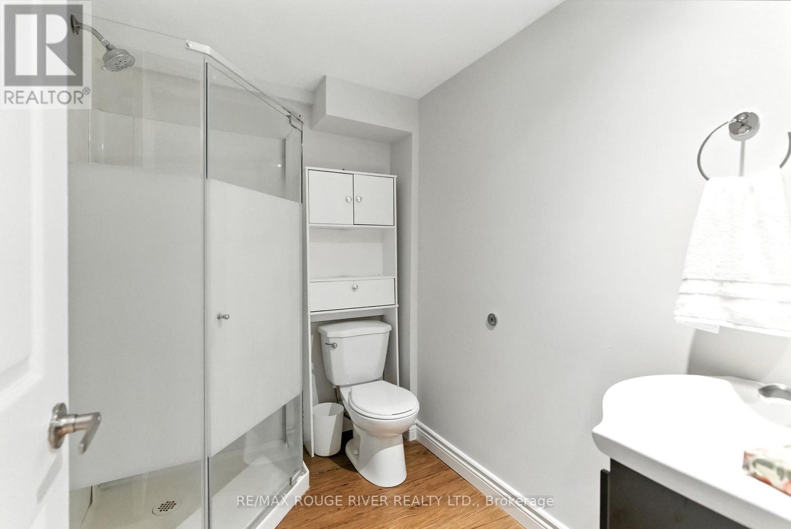 Photo 36 of 39 Southway Drive, Clarington ON