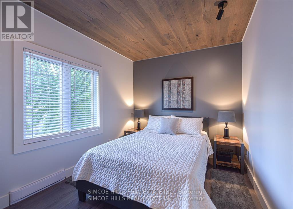 Photo 12 of 101 Jarvis Street, Orillia ON