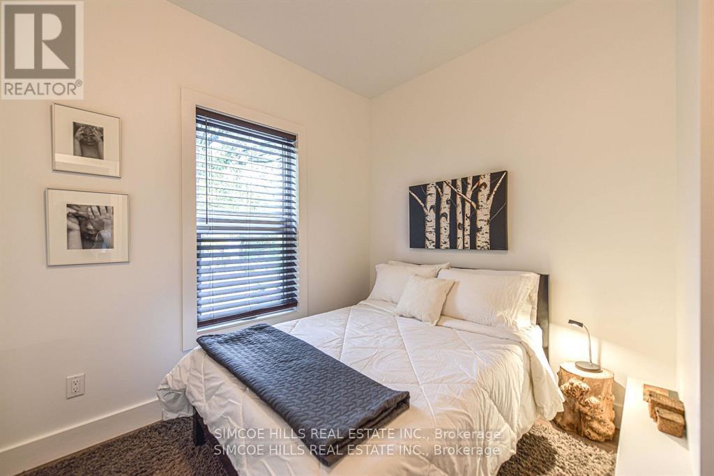 Photo 13 of 101 Jarvis Street, Orillia ON