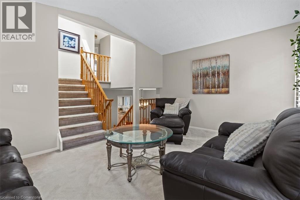 Photo 14 of 2257 Silverbirch Court, Burlington ON