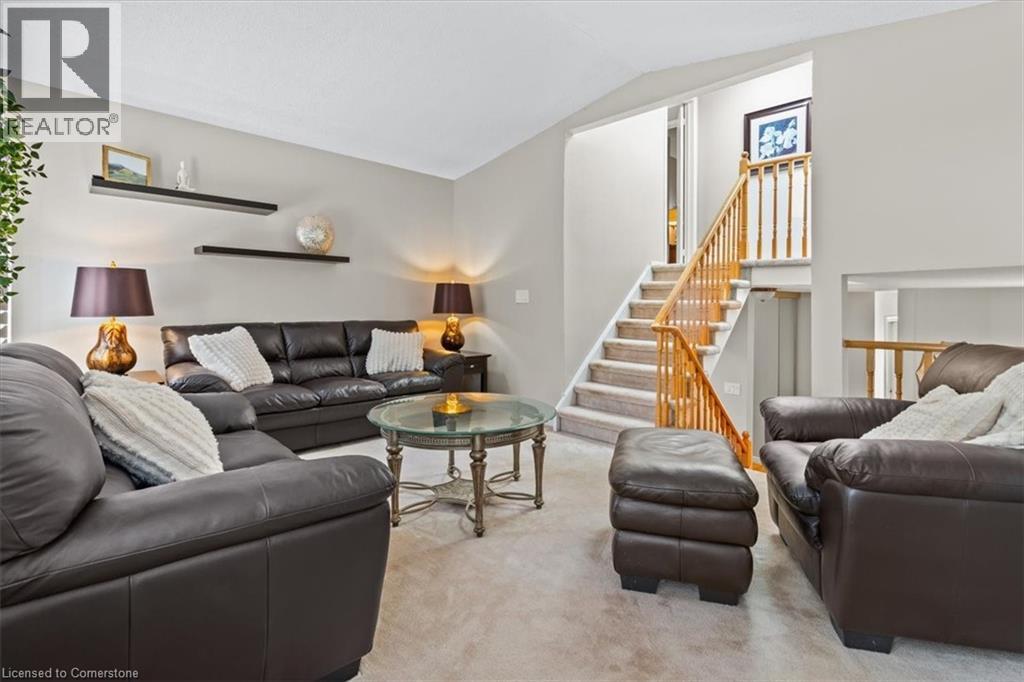 Photo 13 of 2257 Silverbirch Court, Burlington ON