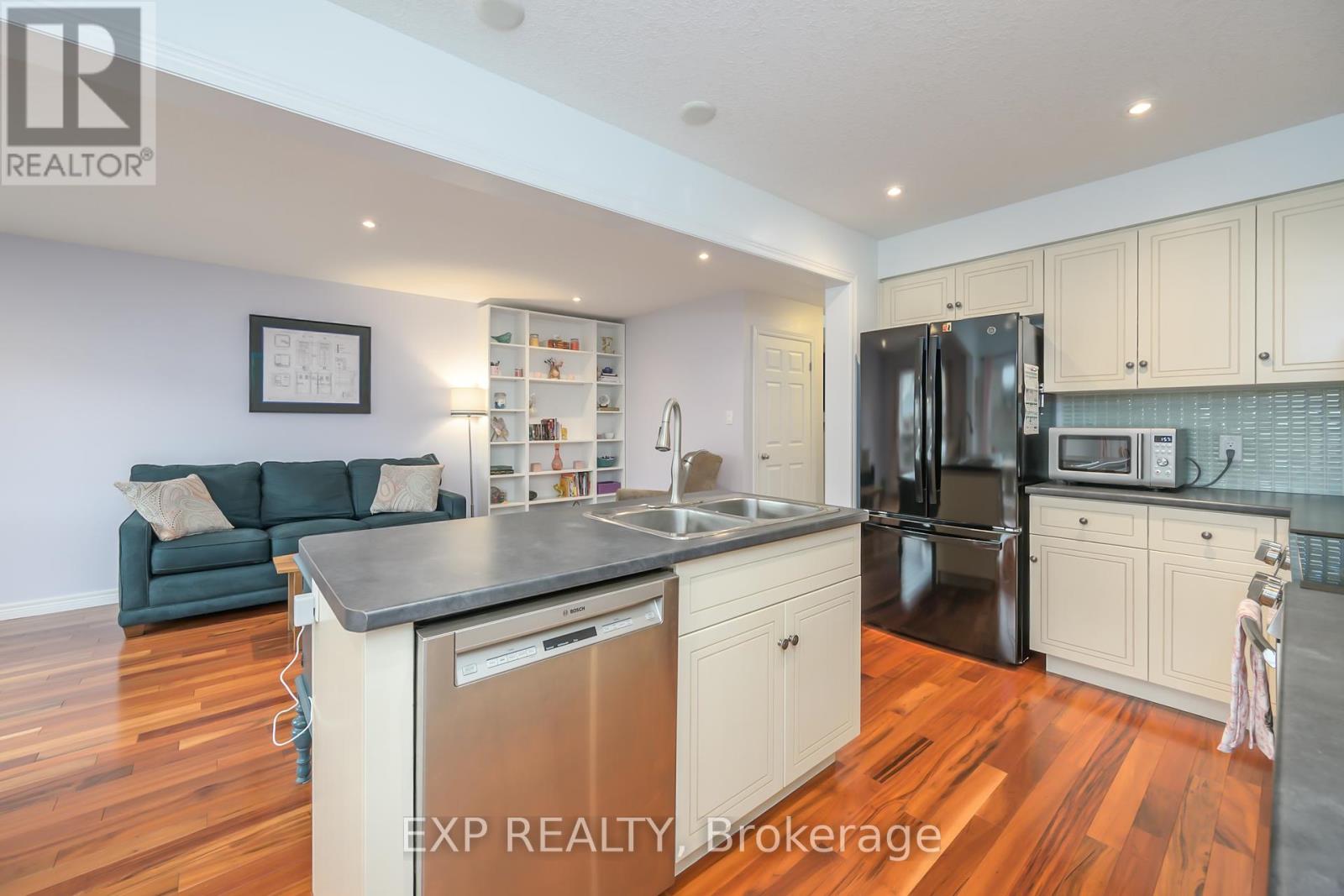 Photo 12 of 1835 Reilly Walk, London North ON
