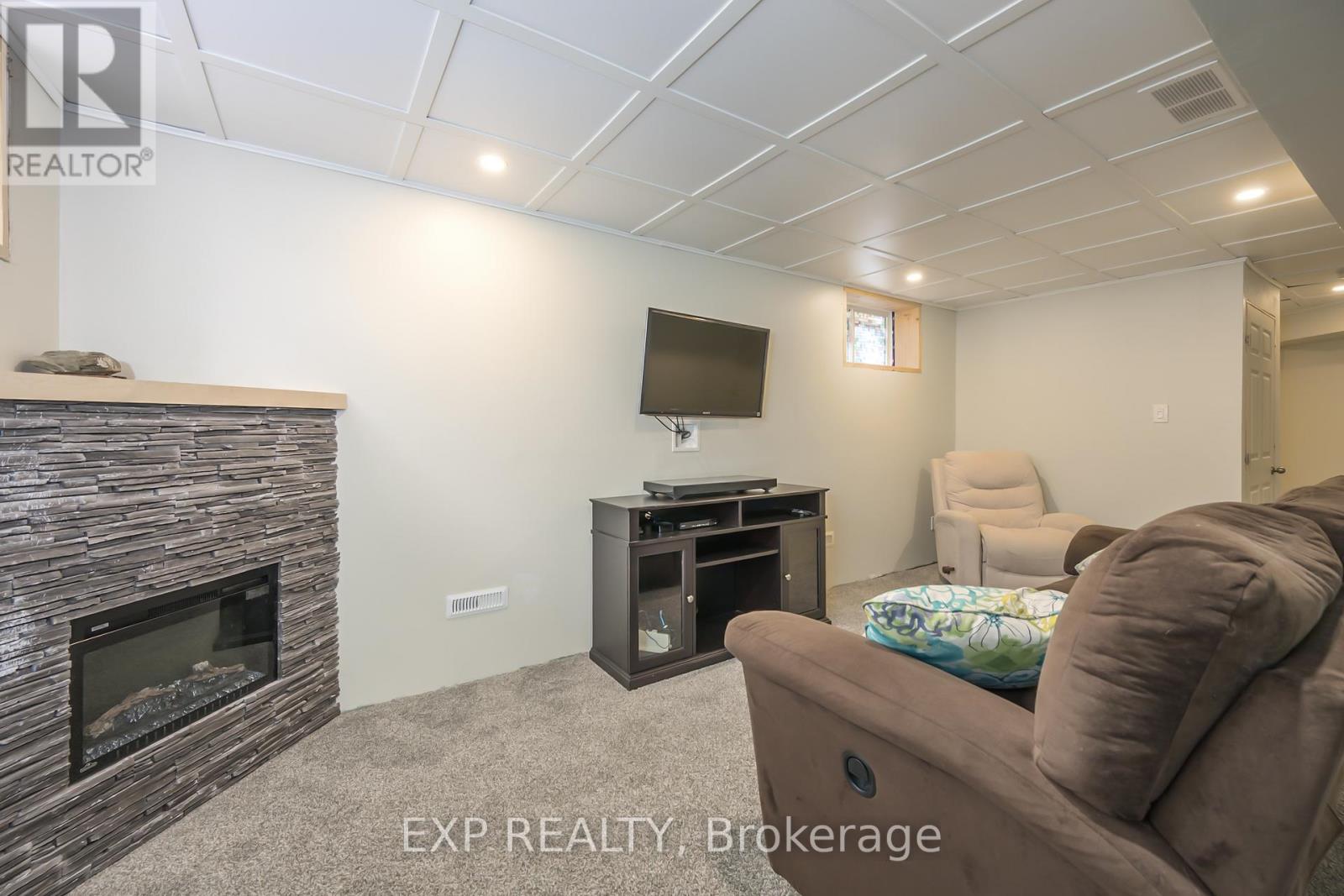 Photo 26 of 1835 Reilly Walk, London North ON