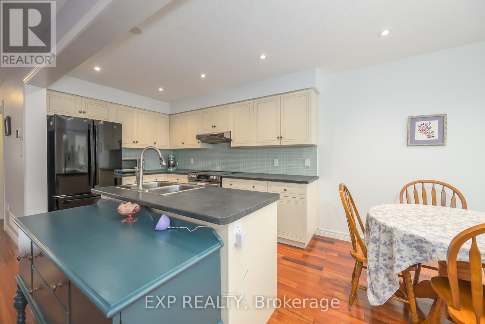 Photo 9 of 1835 Reilly Walk, London North ON