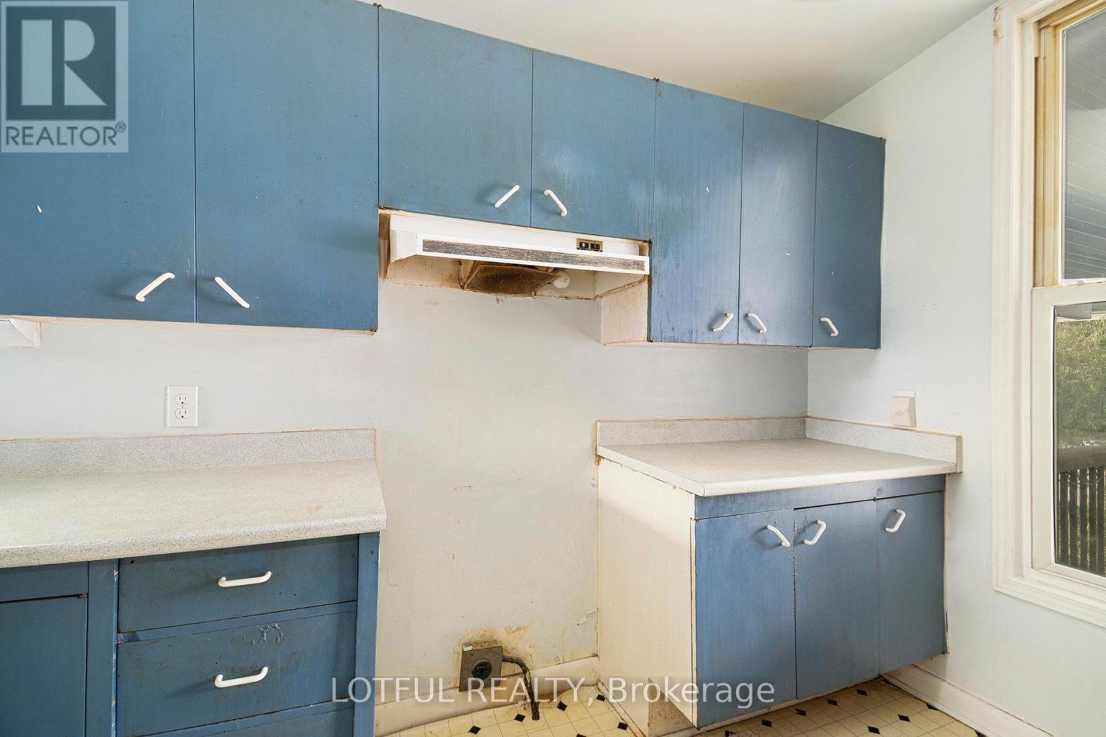 Photo 13 of 328 Perrier Avenue, Ottawa ON
