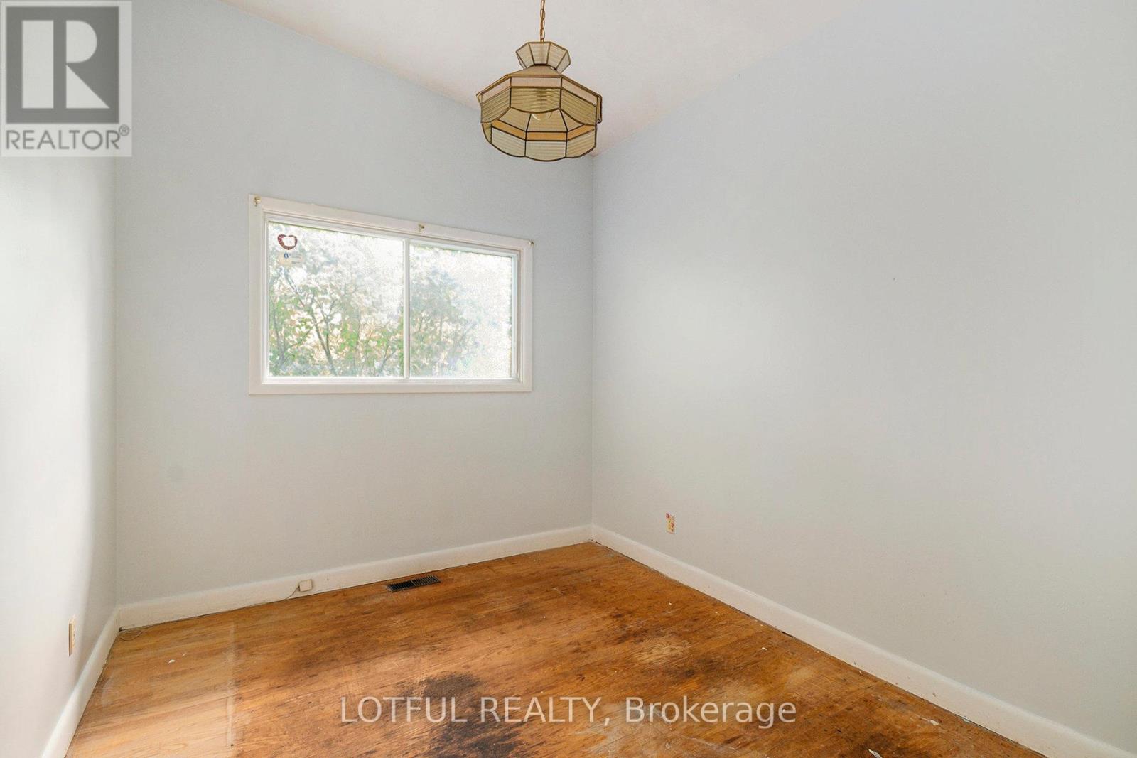Photo 15 of 328 Perrier Avenue, Ottawa ON