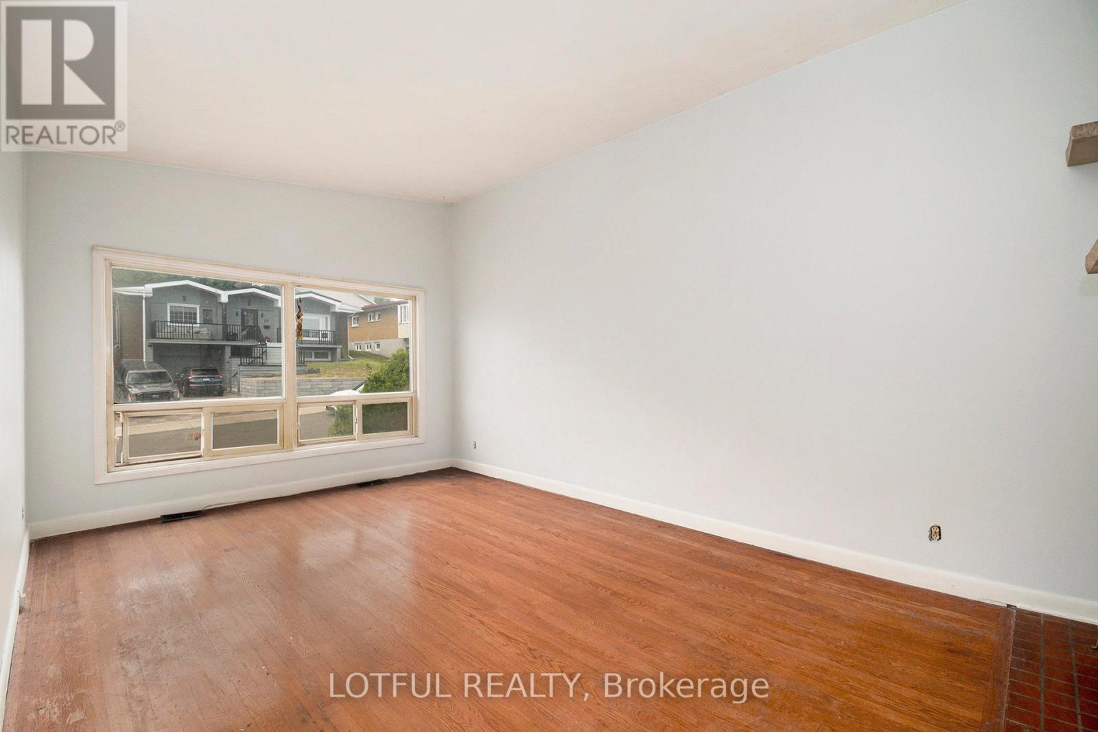 Photo 7 of 328 Perrier Avenue, Ottawa ON