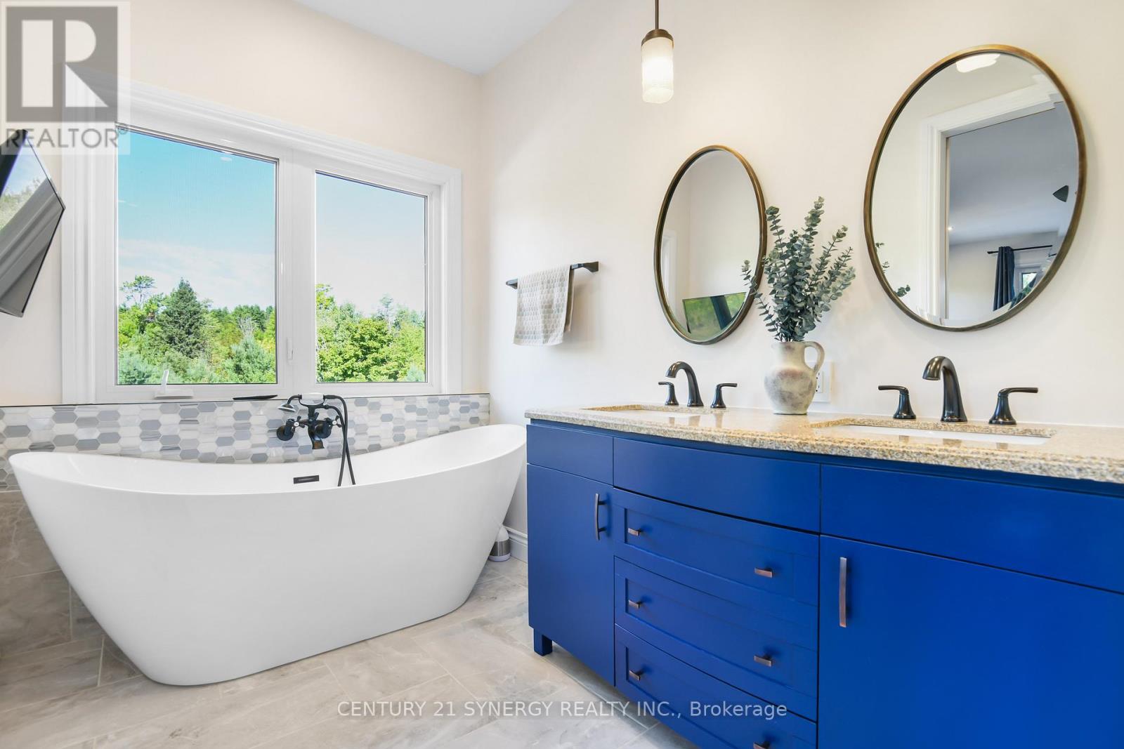Photo 21 of 1071 Mill Ridge Road, Mcnab Braeside ON
