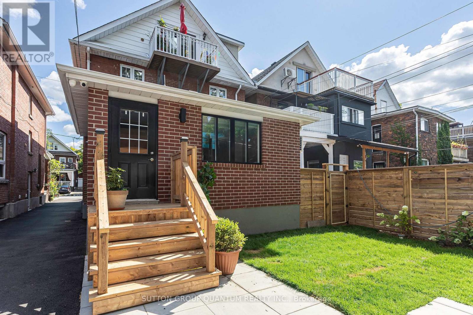 Photo 2 of 156 Mavety Street, Toronto ON