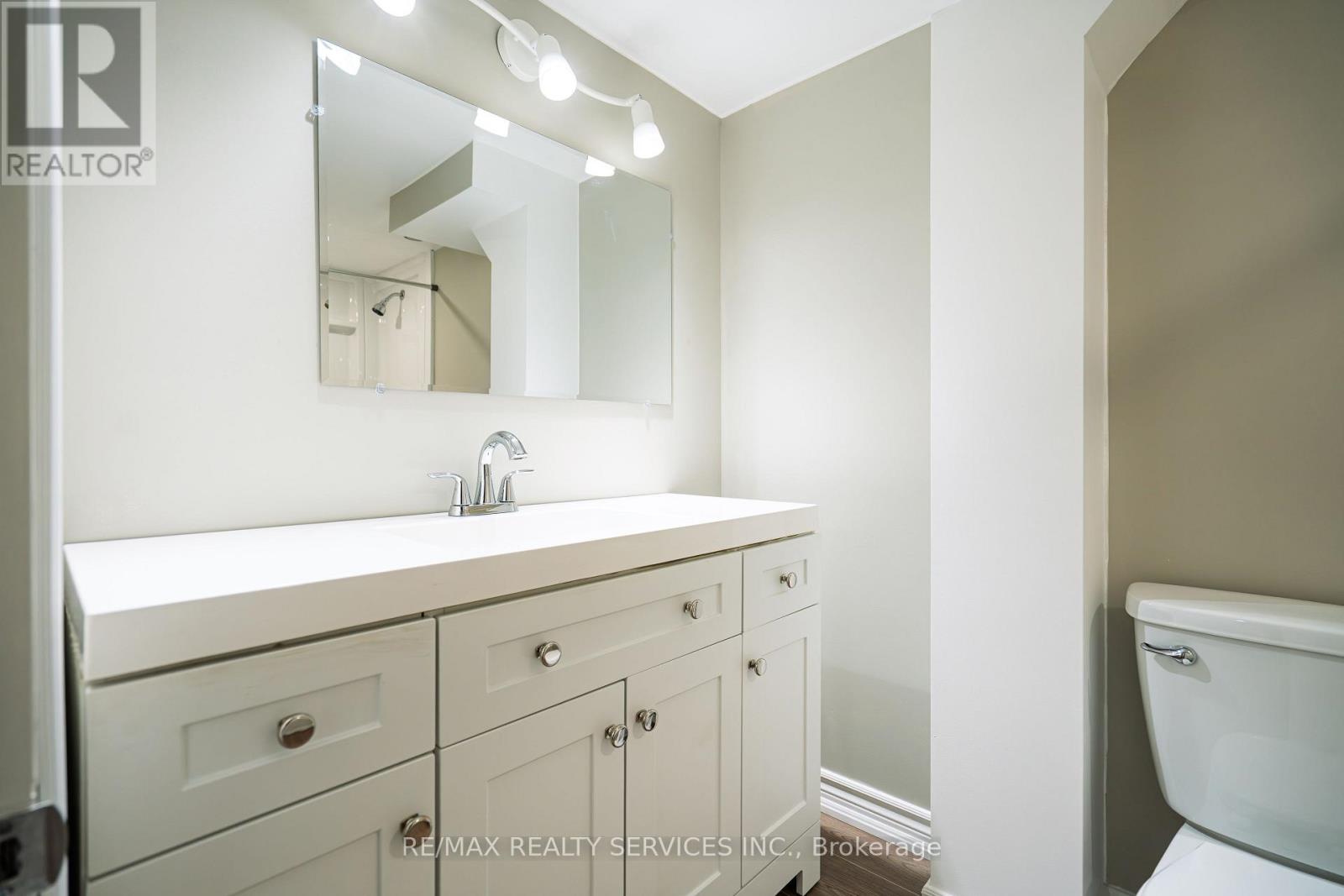 Photo 32 of 32 Eastern Avenue, Brampton ON