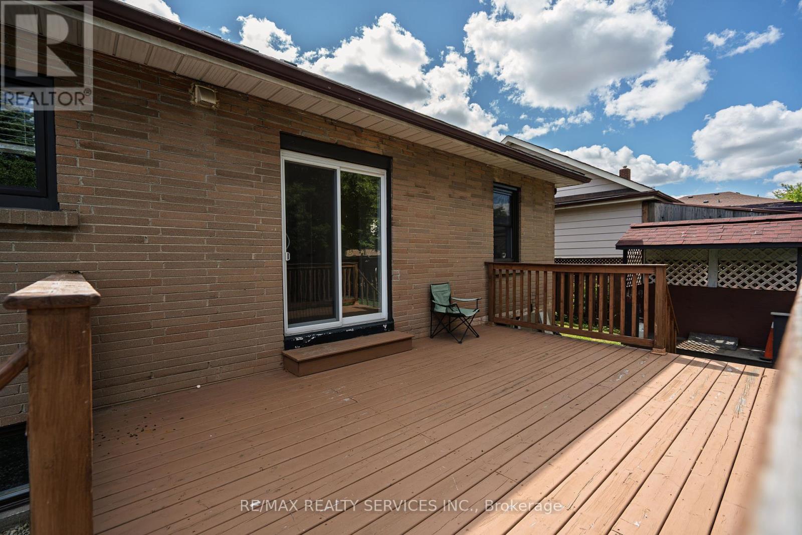 Photo 36 of 32 Eastern Avenue, Brampton ON