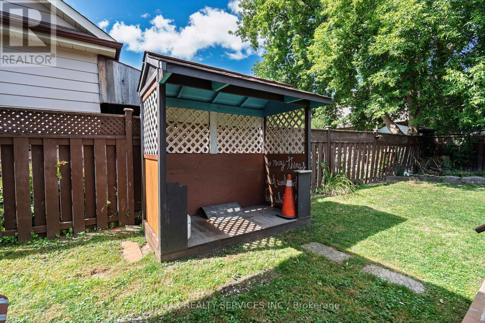Photo 39 of 32 Eastern Avenue, Brampton ON