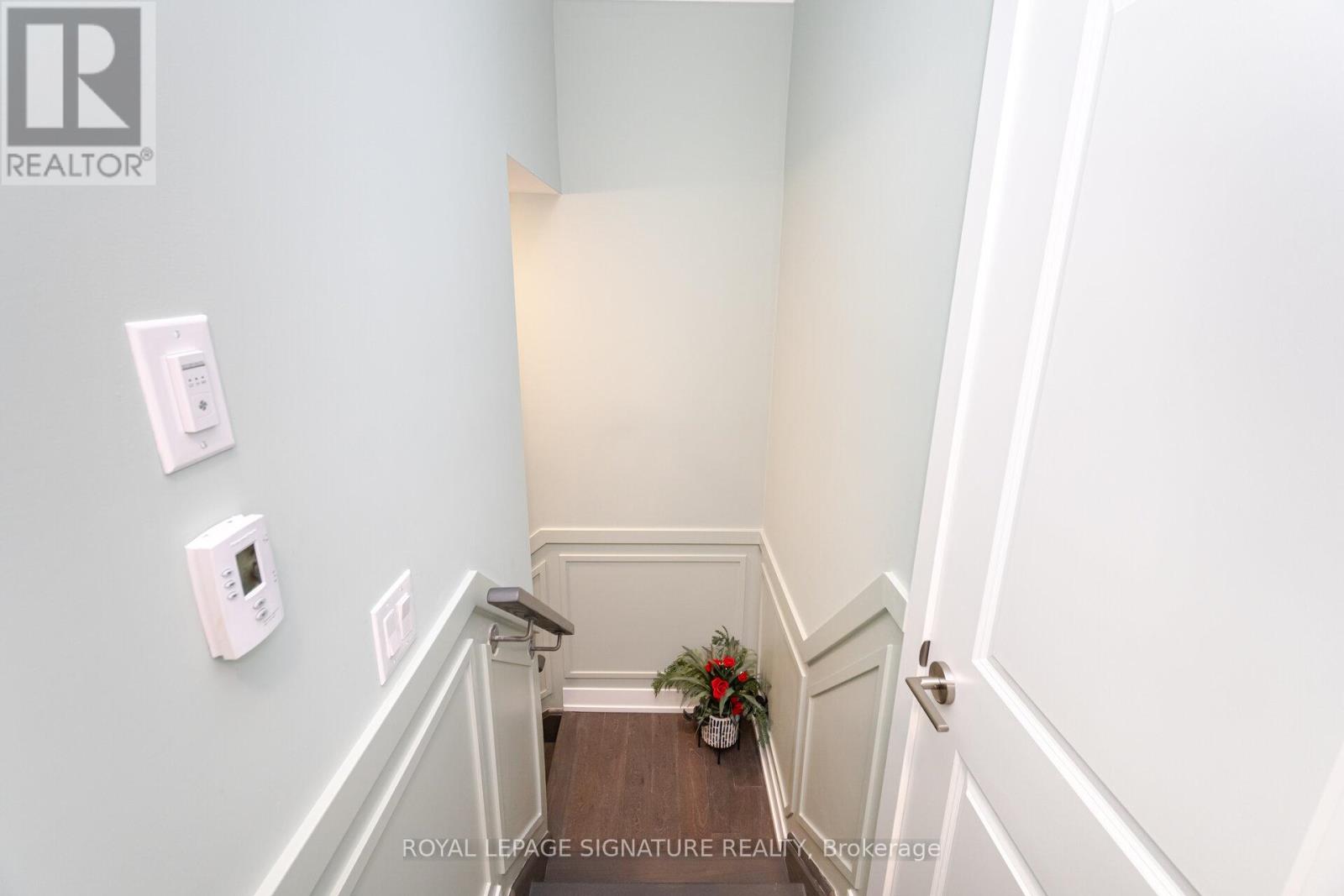 Photo 5 of 111 1085 Douglas Mccurdy Common, Mississauga ON