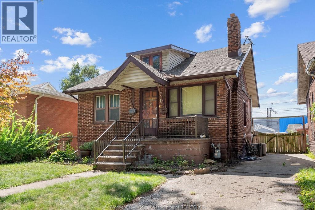 Photo 2 of 1159 Janette, Windsor ON