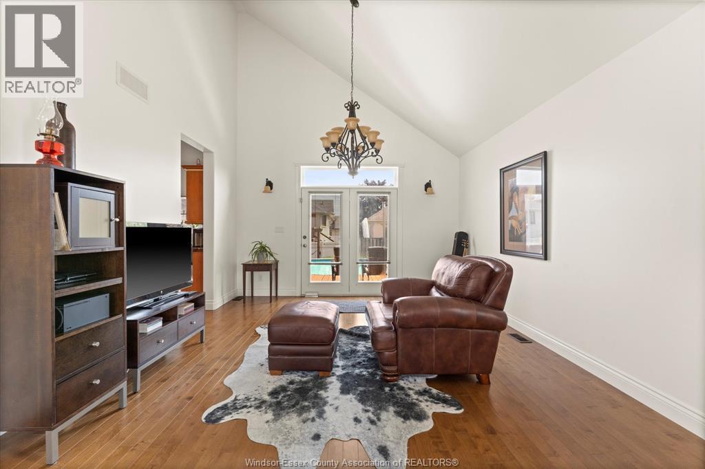 Photo 7 of 1450 Morton Drive, Lasalle ON