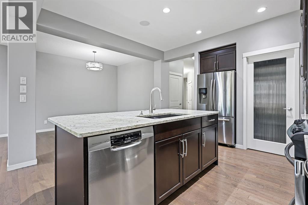 Photo 13 of 32 Cranarch Crescent Se, Calgary AB