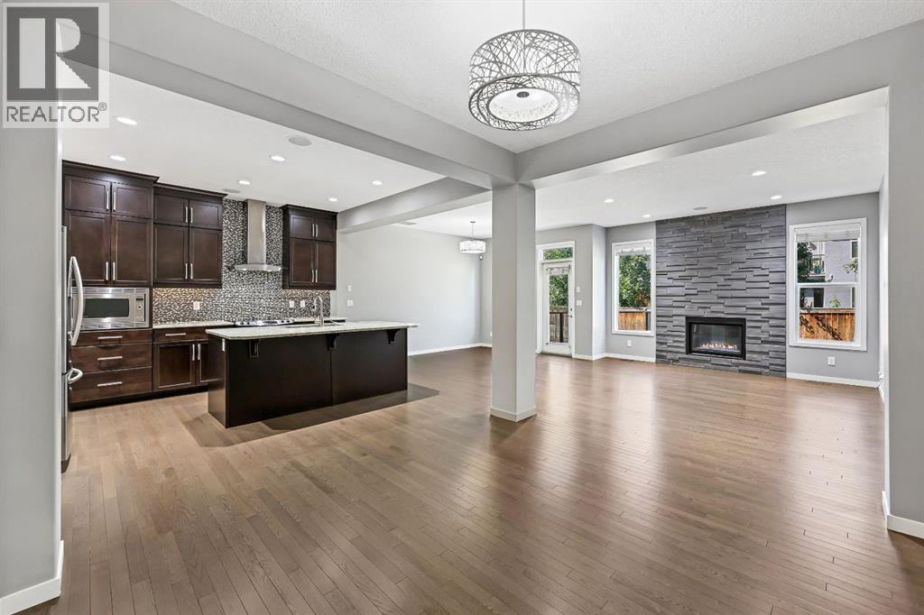 Photo 11 of 32 Cranarch Crescent Se, Calgary AB