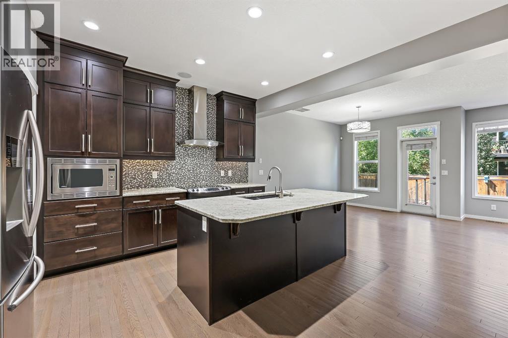 Photo 12 of 32 Cranarch Crescent Se, Calgary AB
