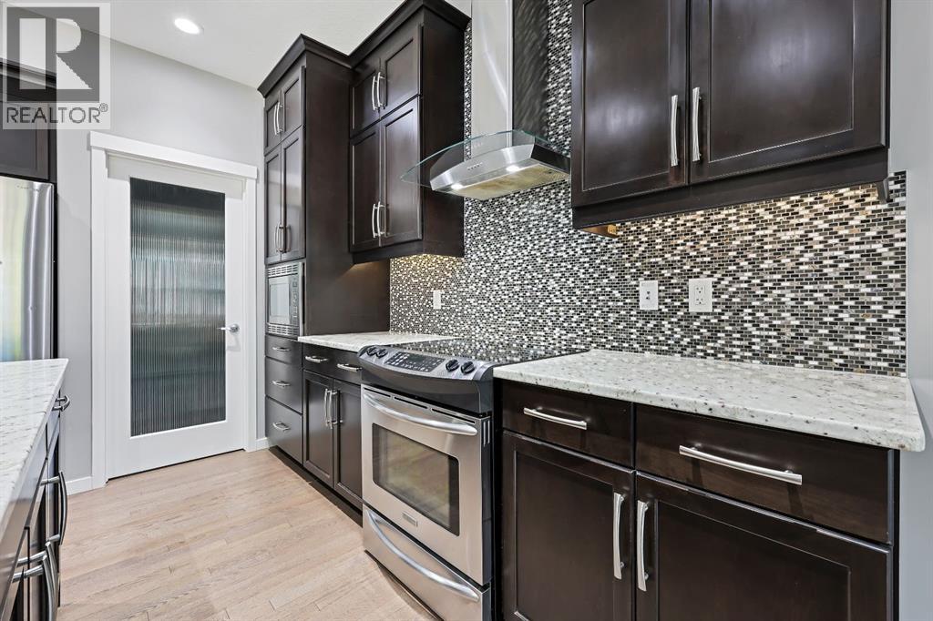 Photo 9 of 32 Cranarch Crescent Se, Calgary AB
