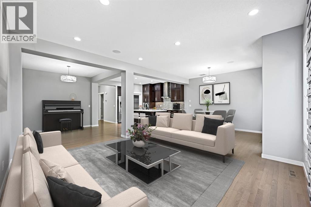 Photo 5 of 32 Cranarch Crescent Se, Calgary AB