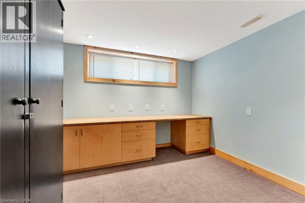 Photo 29 of 5227 Mulberry Drive, Burlington ON