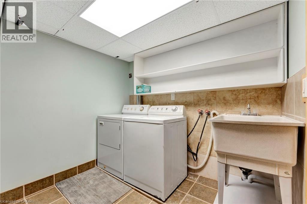 Photo 30 of 5227 Mulberry Drive, Burlington ON
