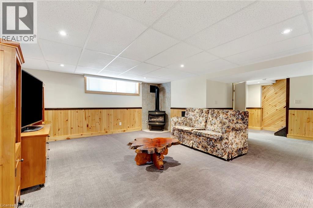 Photo 25 of 5227 Mulberry Drive, Burlington ON