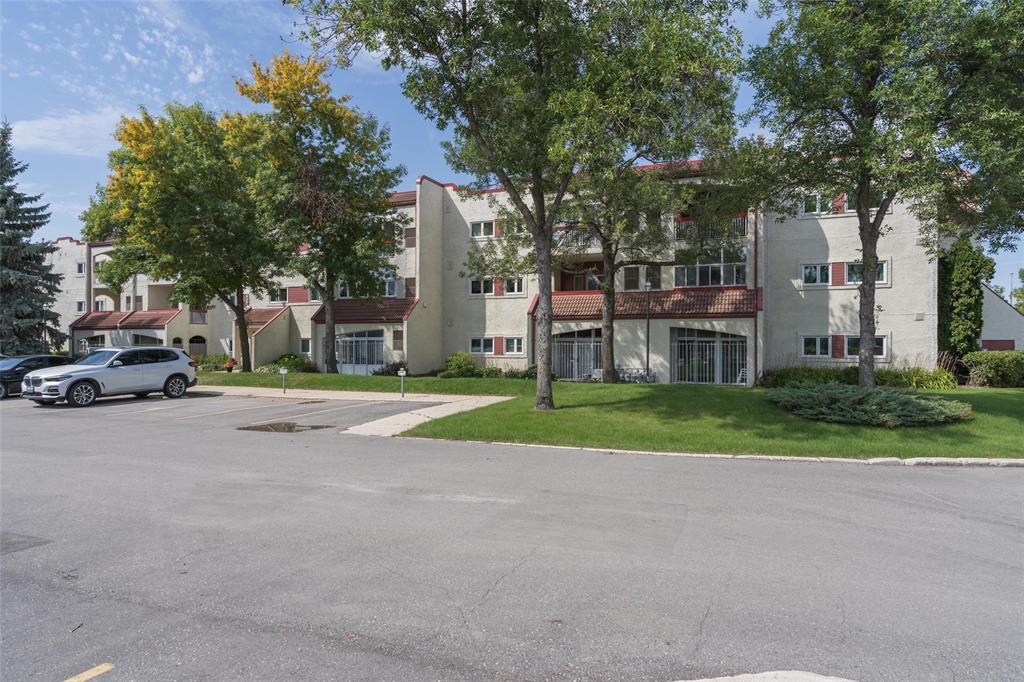 Photo 22 of 102 3271 Pembina Highway, Winnipeg MB