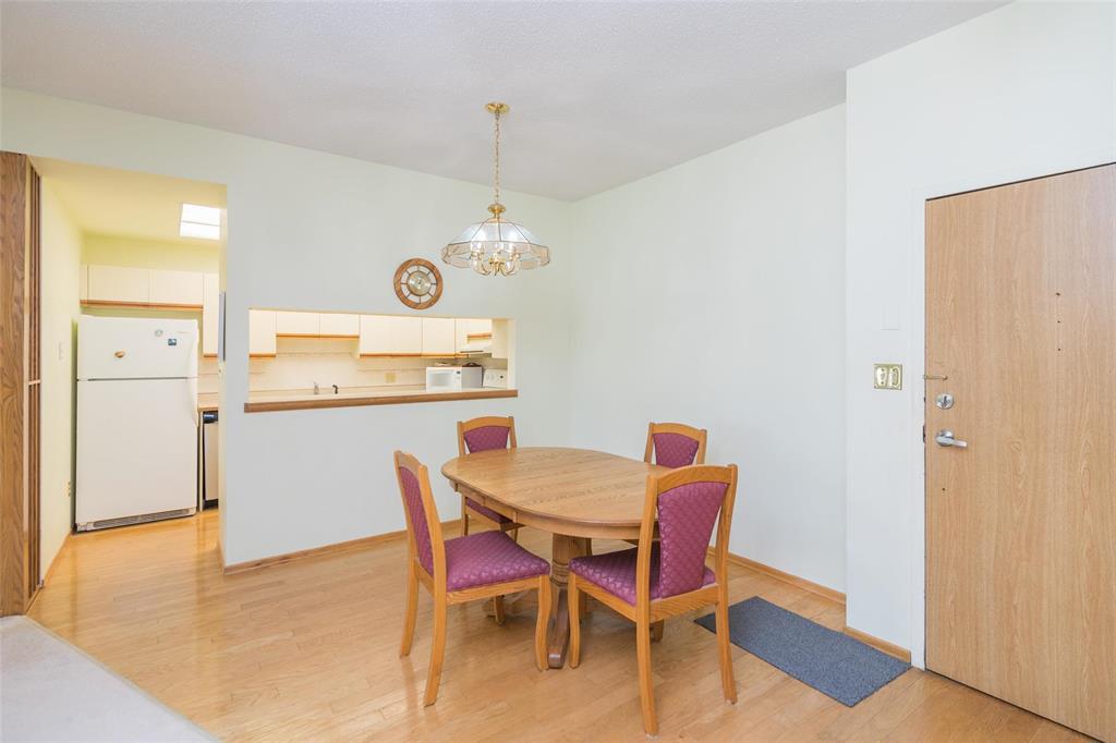 Photo 4 of 102 3271 Pembina Highway, Winnipeg MB