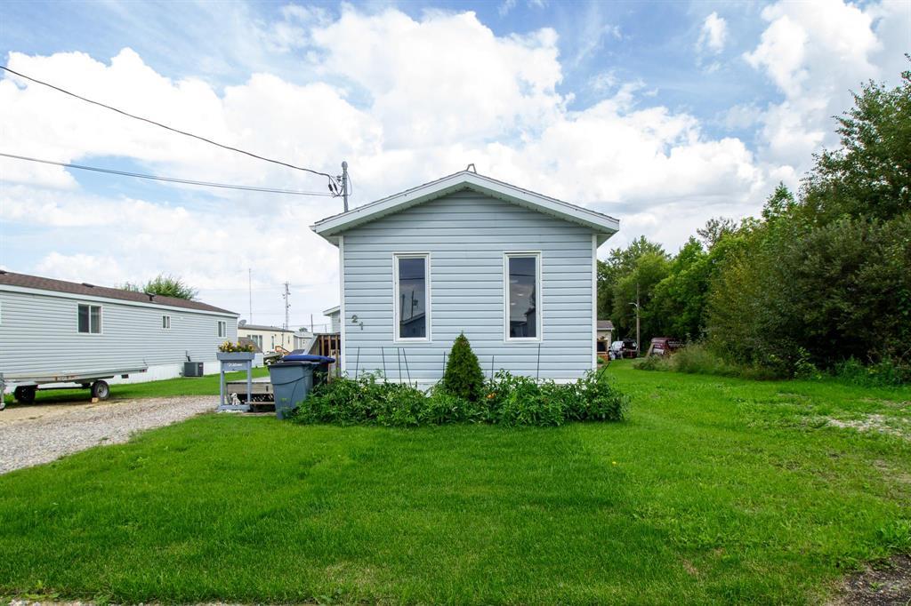 Photo 3 of 21 Aspen Three Drive, Steinbach MB
