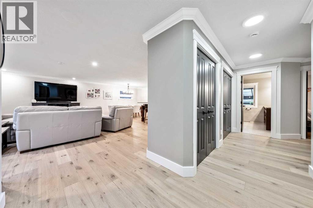 Photo 16 of 136 Parkridge Place Se, Calgary AB