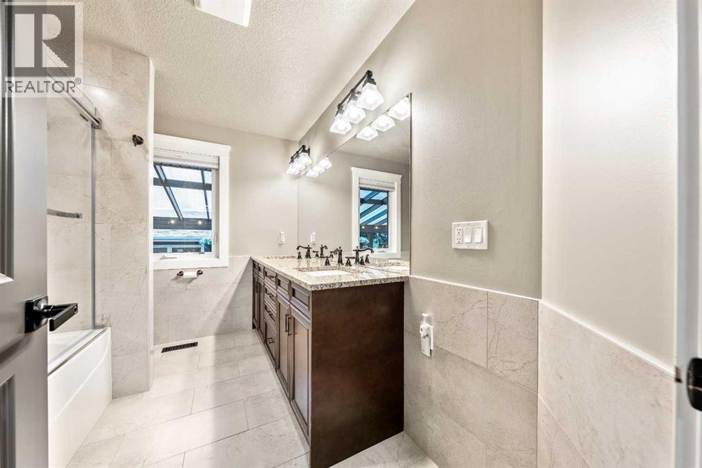 Photo 37 of 136 Parkridge Place Se, Calgary AB
