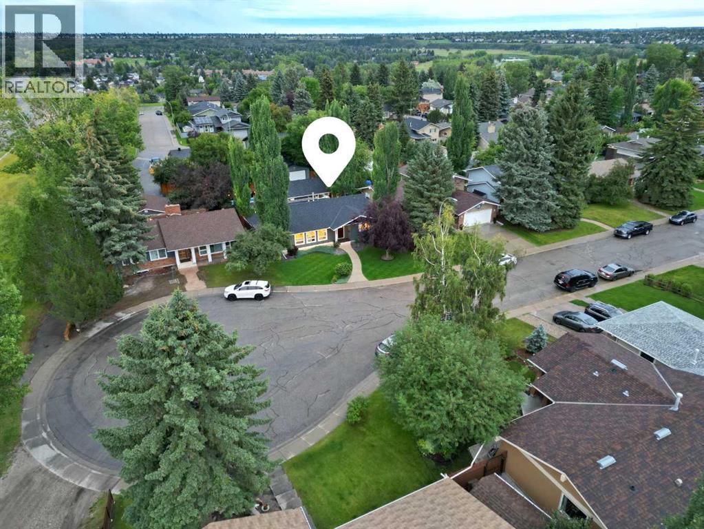 Photo 3 of 136 Parkridge Place Se, Calgary AB