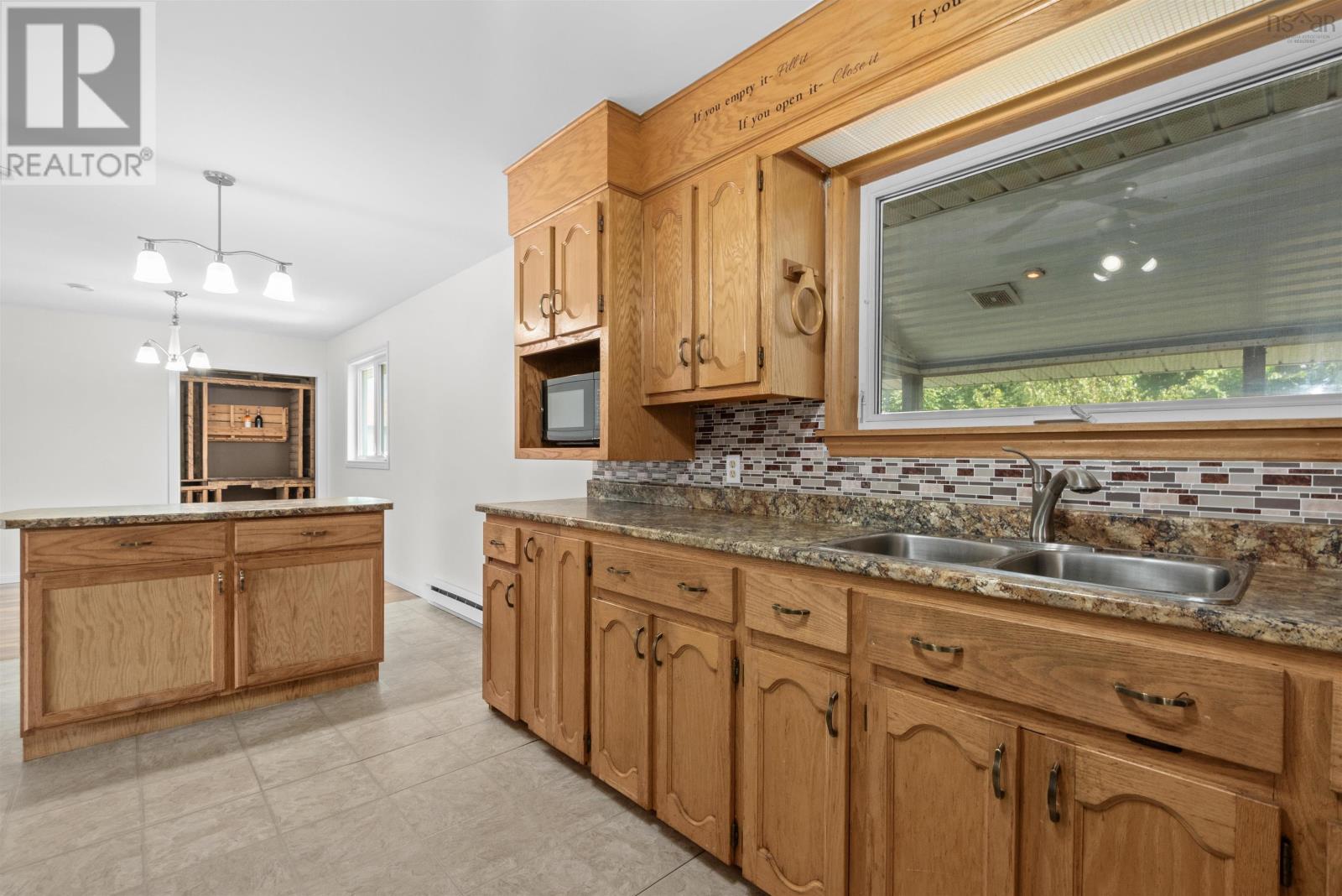 Photo 10 of 32 Orkney Drive, Dartmouth NS