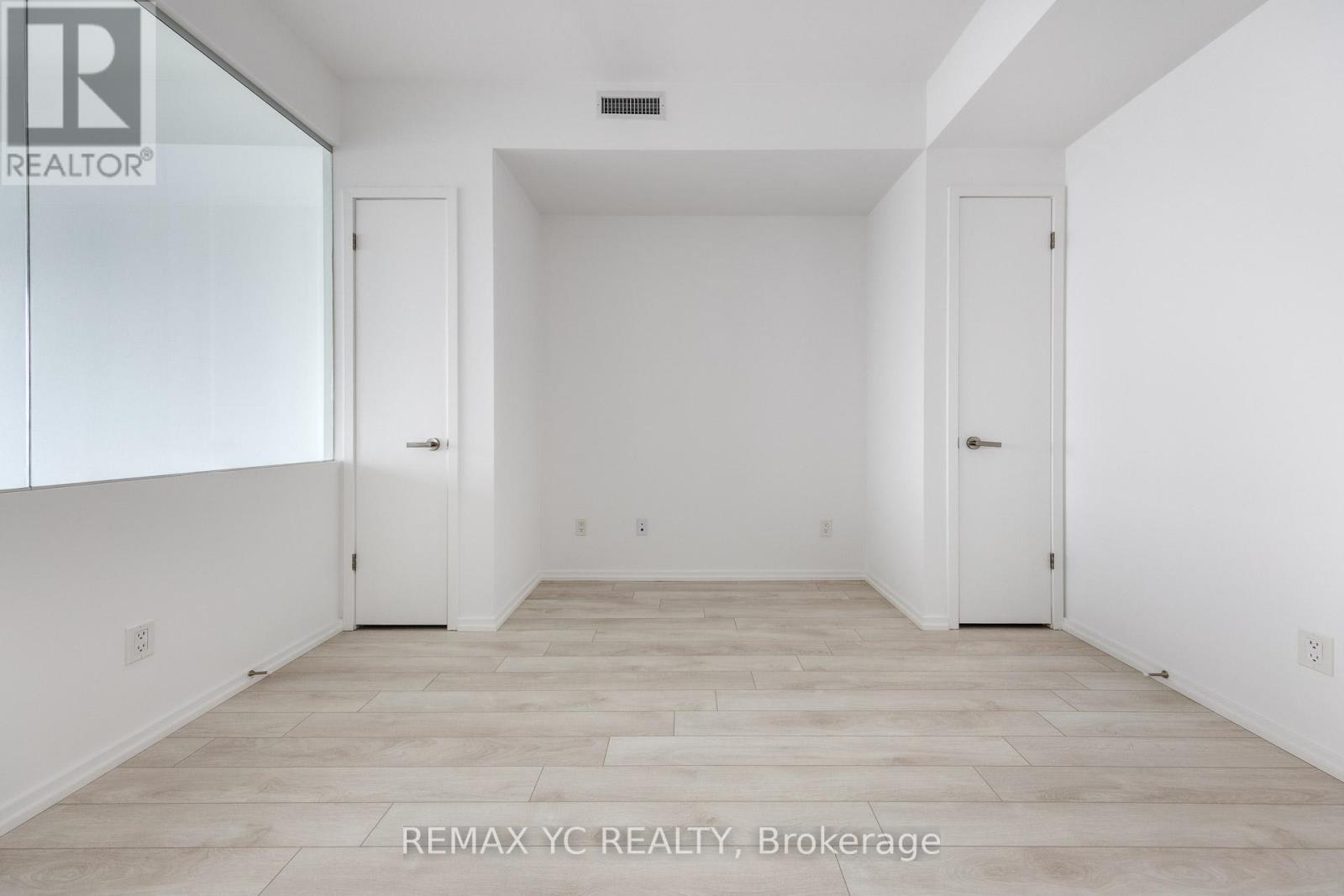 Photo 6 of 5104 197 Yonge Street, Toronto ON