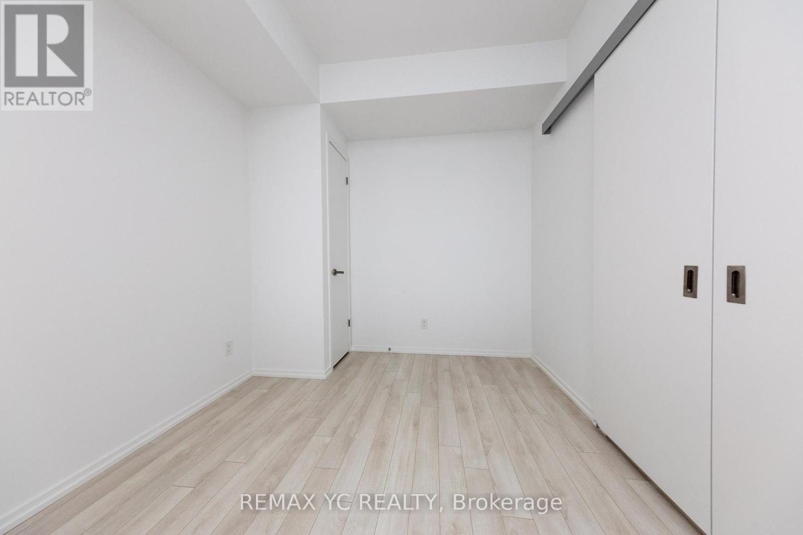 Photo 8 of 5104 197 Yonge Street, Toronto ON