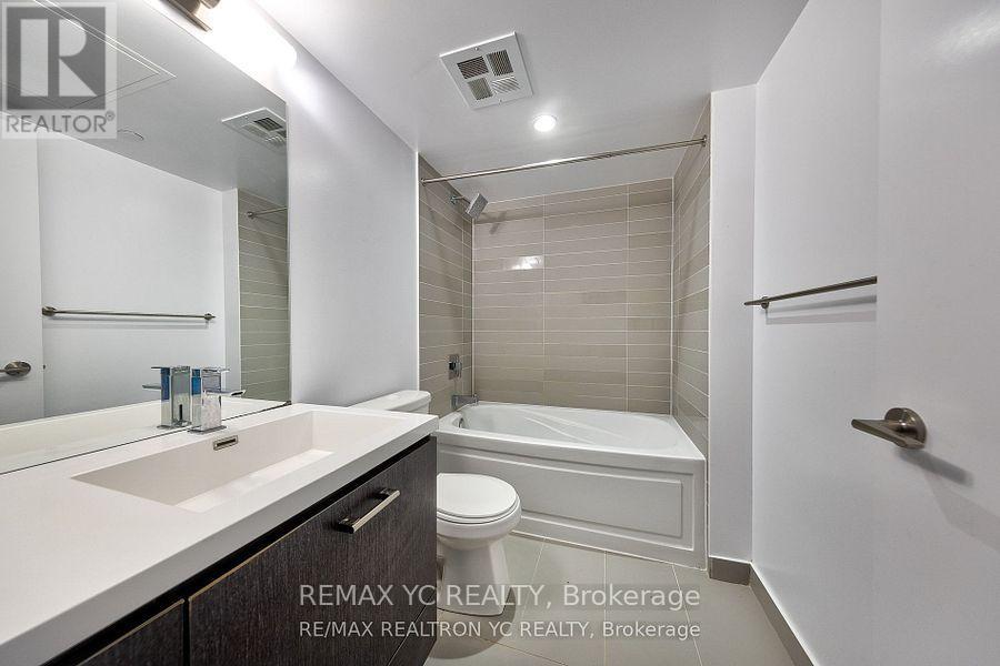 Photo 13 of 719 87 Peter Street, Toronto ON